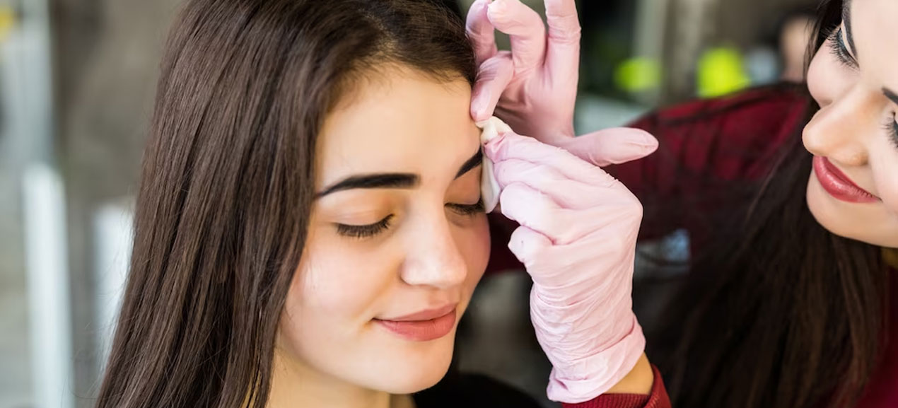Best Eyebrow Makeup Shaping & Waxing in Queens, NY